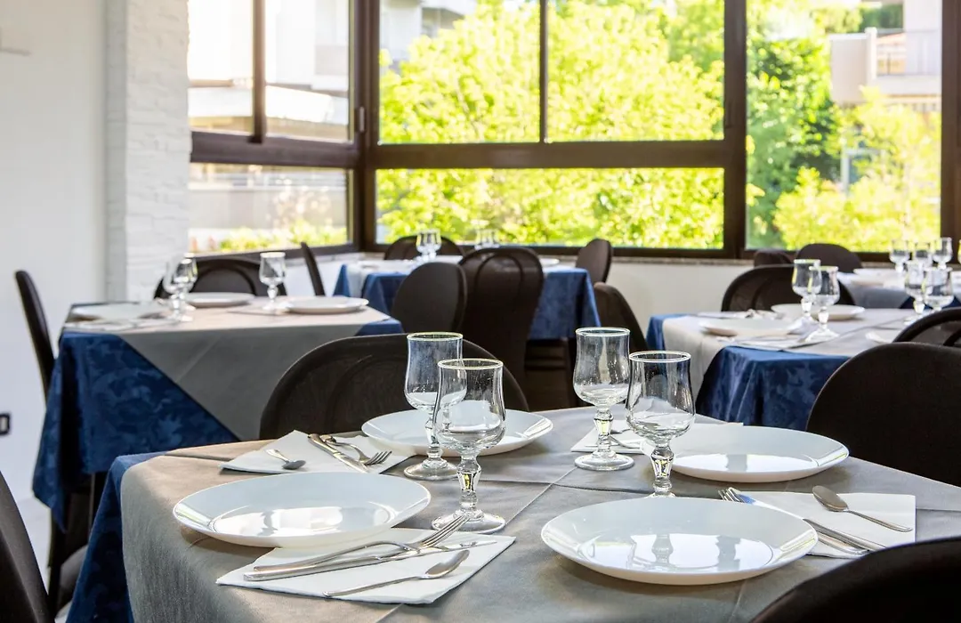 Clubhotel Residence Cesenatico-1